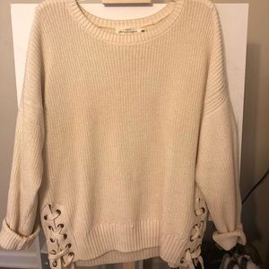 Off White Oversized H&M Sweater